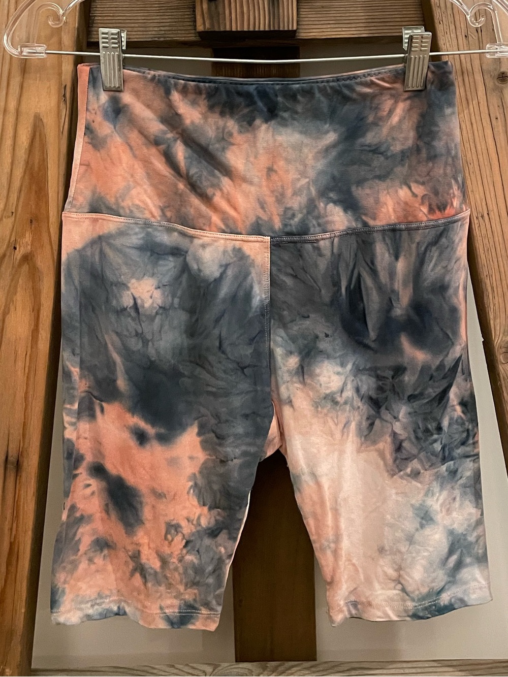 Tie-Dye High-Rise Women’s Bike Shorts - Peach & Charcoal